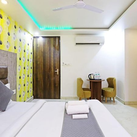 Hotel Broadway Near Delhi Airport Neu-Delhi Exterior foto