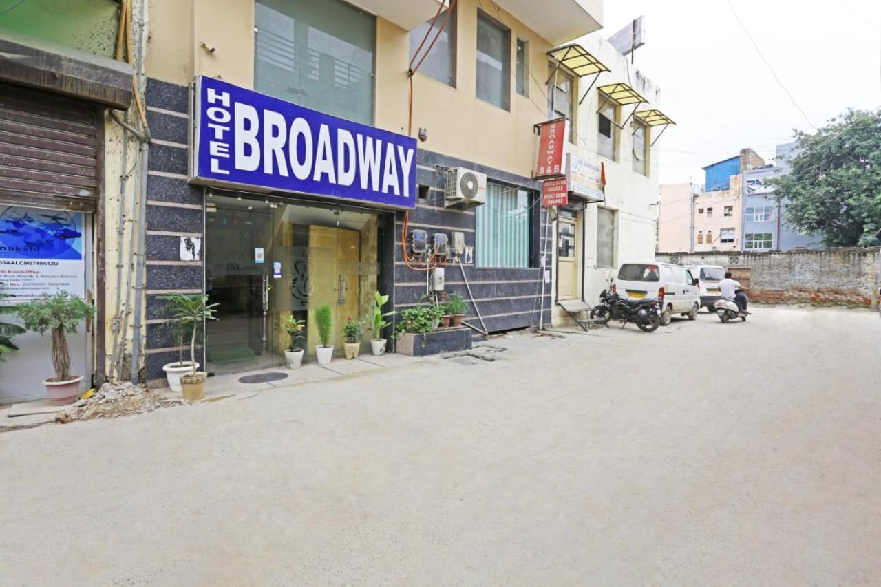 Hotel Broadway Near Delhi Airport Neu-Delhi Exterior foto