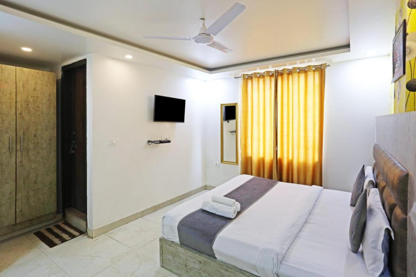Hotel Broadway Near Delhi Airport Neu-Delhi Exterior foto