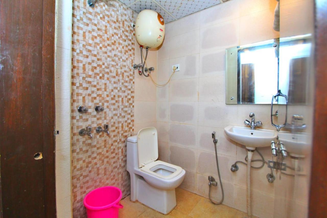 Hotel Broadway Near Delhi Airport Neu-Delhi Exterior foto
