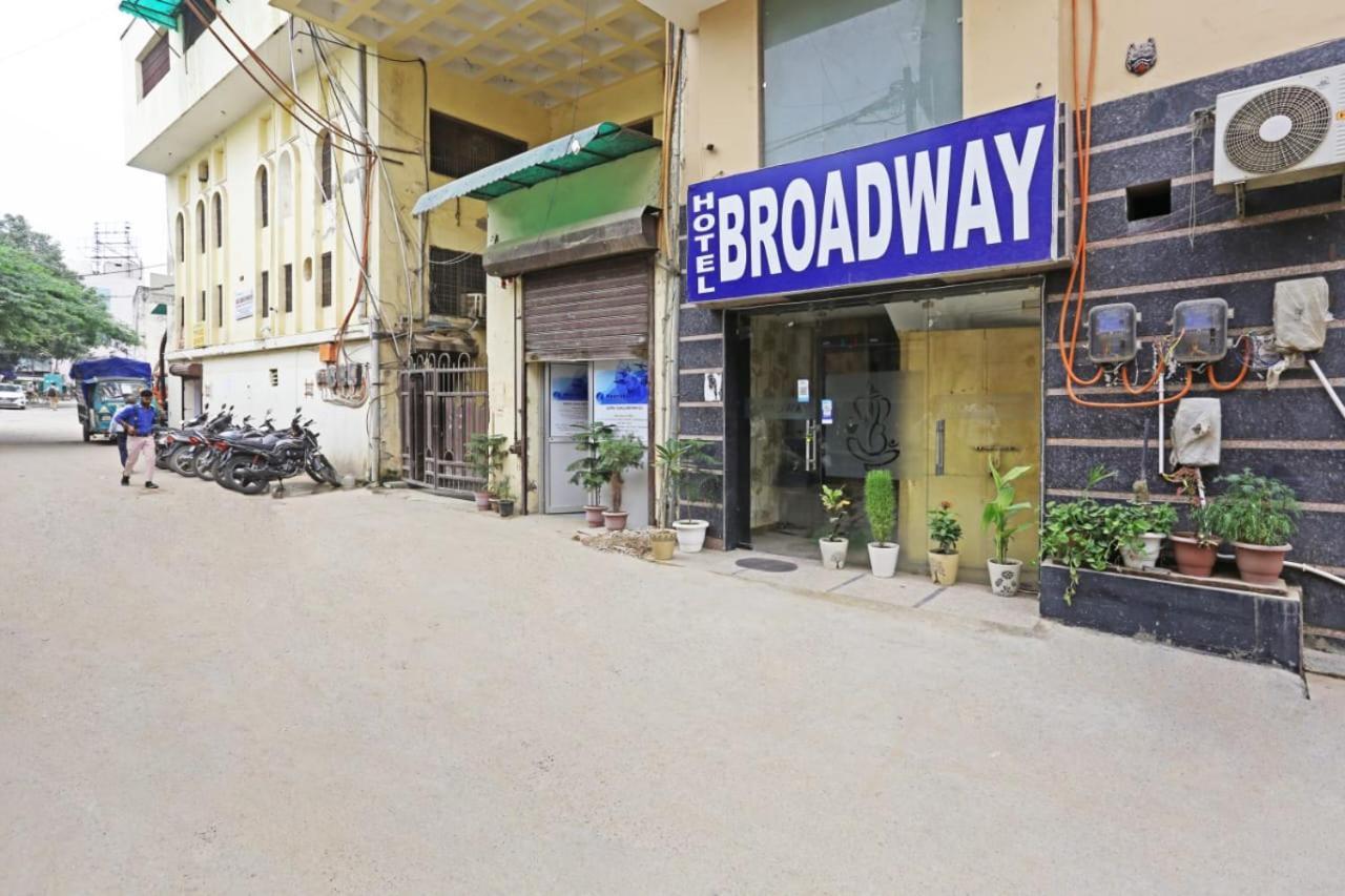 Hotel Broadway Near Delhi Airport Neu-Delhi Exterior foto